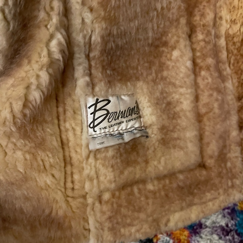 Herman’s coat - Picture 2 of 3
